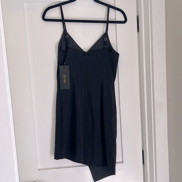 Beautiful NWT Black Mini Asymmetric Dress - Picture 3 of 3